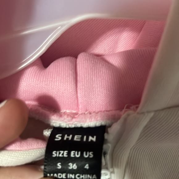 Size small - Picture 4 of 4